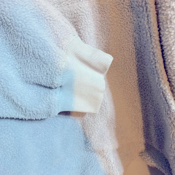 GOOD AMERICAN SWEATER - Picture 2 of 3